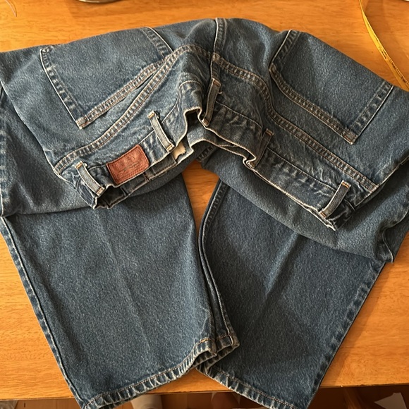 LL Bean men’s size 44x30 blue jeans comfort waist and 100% cotton - Picture 7 of 8